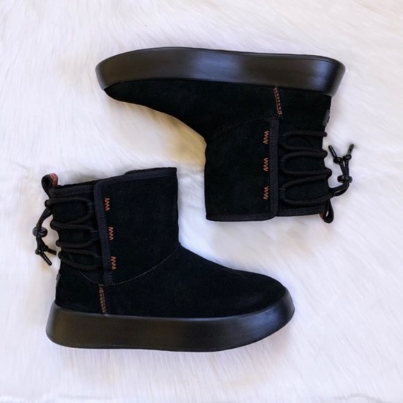 NEW UGG Classic Boom Ankle Boot In Black - Picture 5 of 7